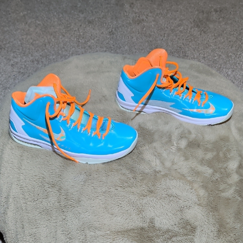 Nike Kids Mid-Top Basketball Sneakers in Turquoise & Neon Orange - Picture 4 of 8